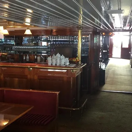 Kapitein Anna Hotel *