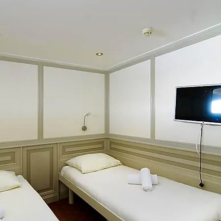 Kapitein Anna Hotel *