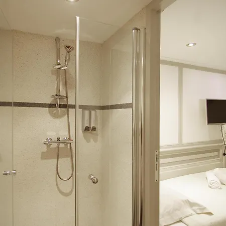 Kapitein Anna Hotel *