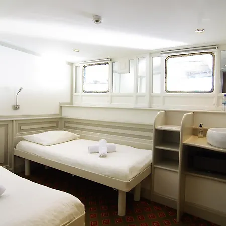 Kapitein Anna Hotel *