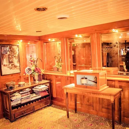 Kapitein Anna Szálloda Amszterdam